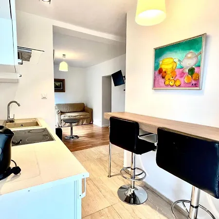 Apartment Familly Apartament 4 *